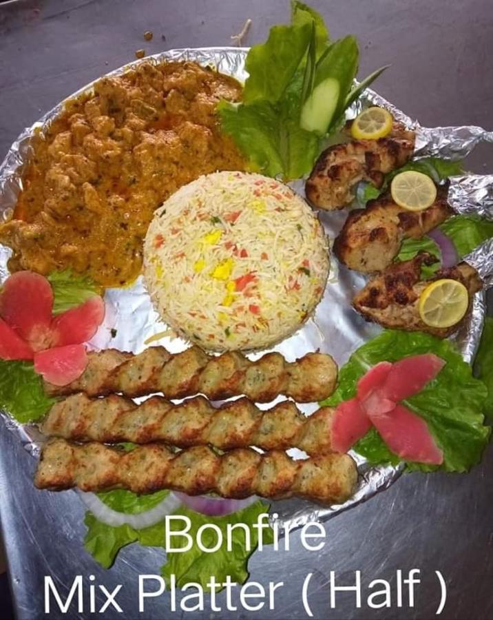 Shahi Palace Hotel Chichawatni Bagian luar foto