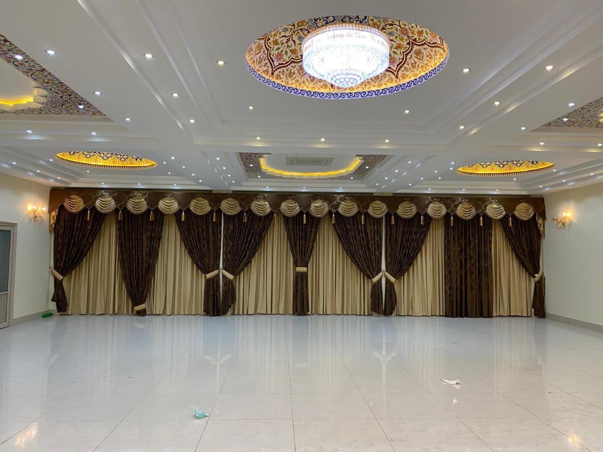 Shahi Palace Hotel Chichawatni Bagian luar foto