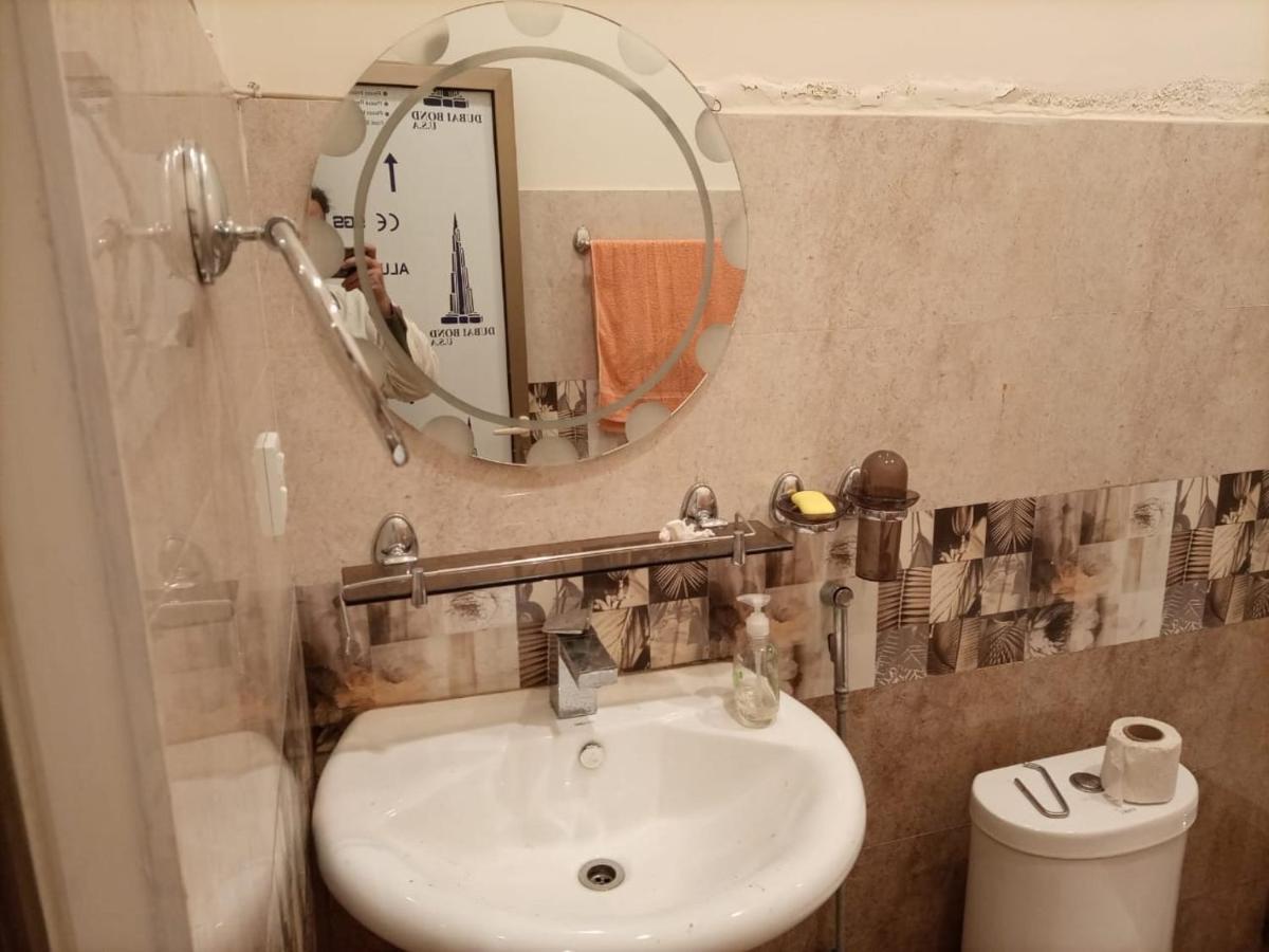 Shahi Palace Hotel Chichawatni Bagian luar foto