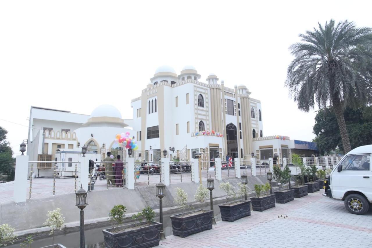 Shahi Palace Hotel Chichawatni Bagian luar foto